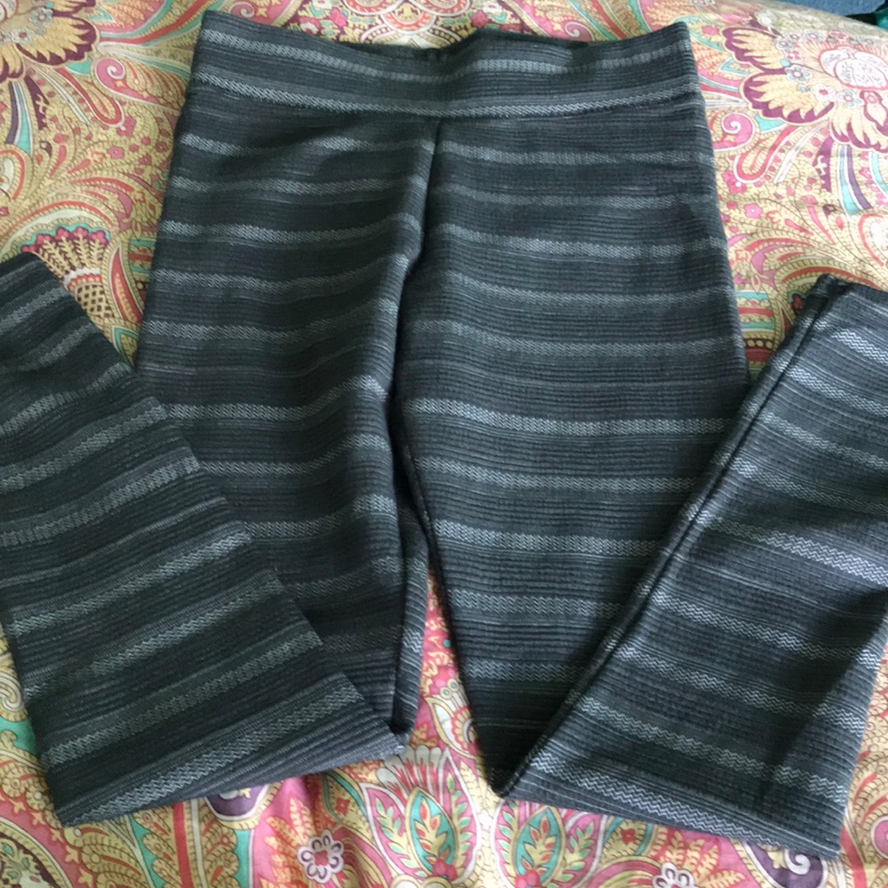 american eagle arie sweater leggings